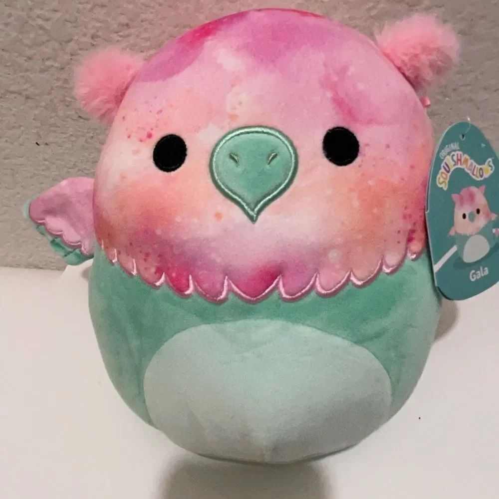 Gala The Griffin Squishmallow 8” Christmas Exclusive 2022 BNWT.